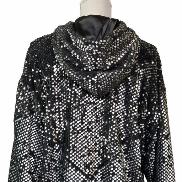 BLANKNYC Silver Sequin Bomber Jacket in Black Light NEW - Picture 7 of 15